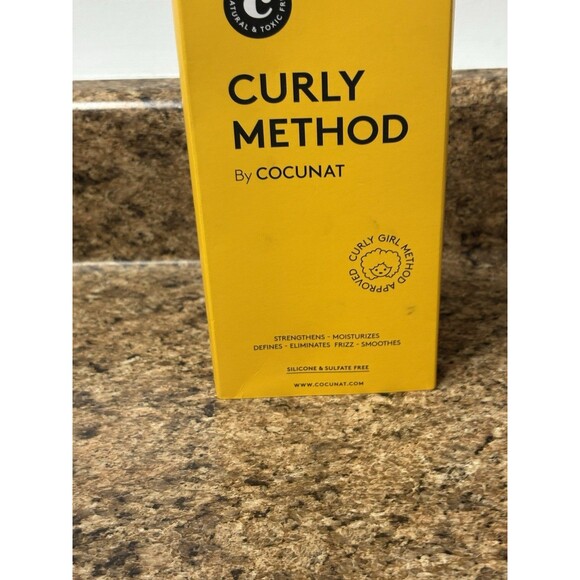 Curly Method By Cocunat Curl Enhancing Strengthening 2 Steps For Perfect Curls - Picture 2 of 3
